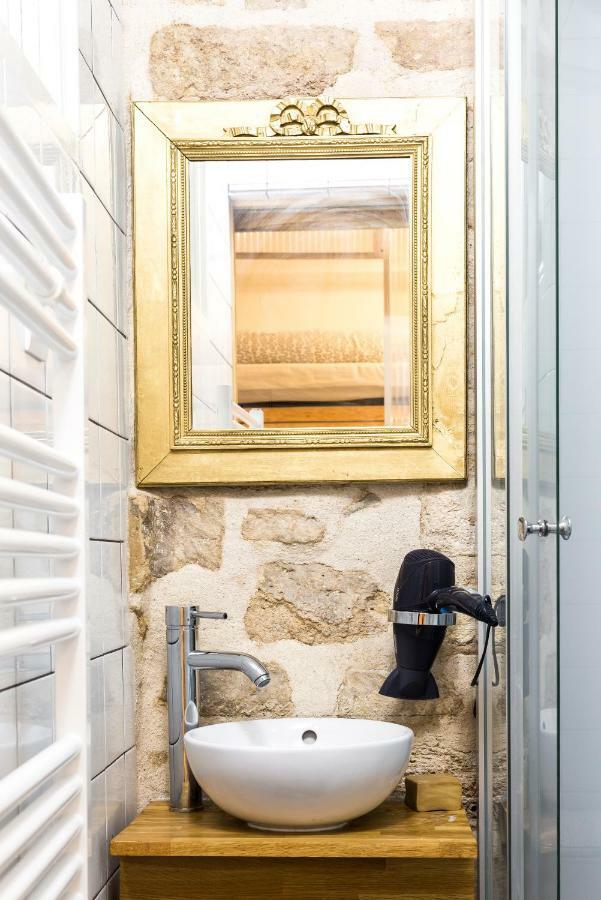 Pretty 25 M2 In A Lively District Apartment Paris Bagian luar foto