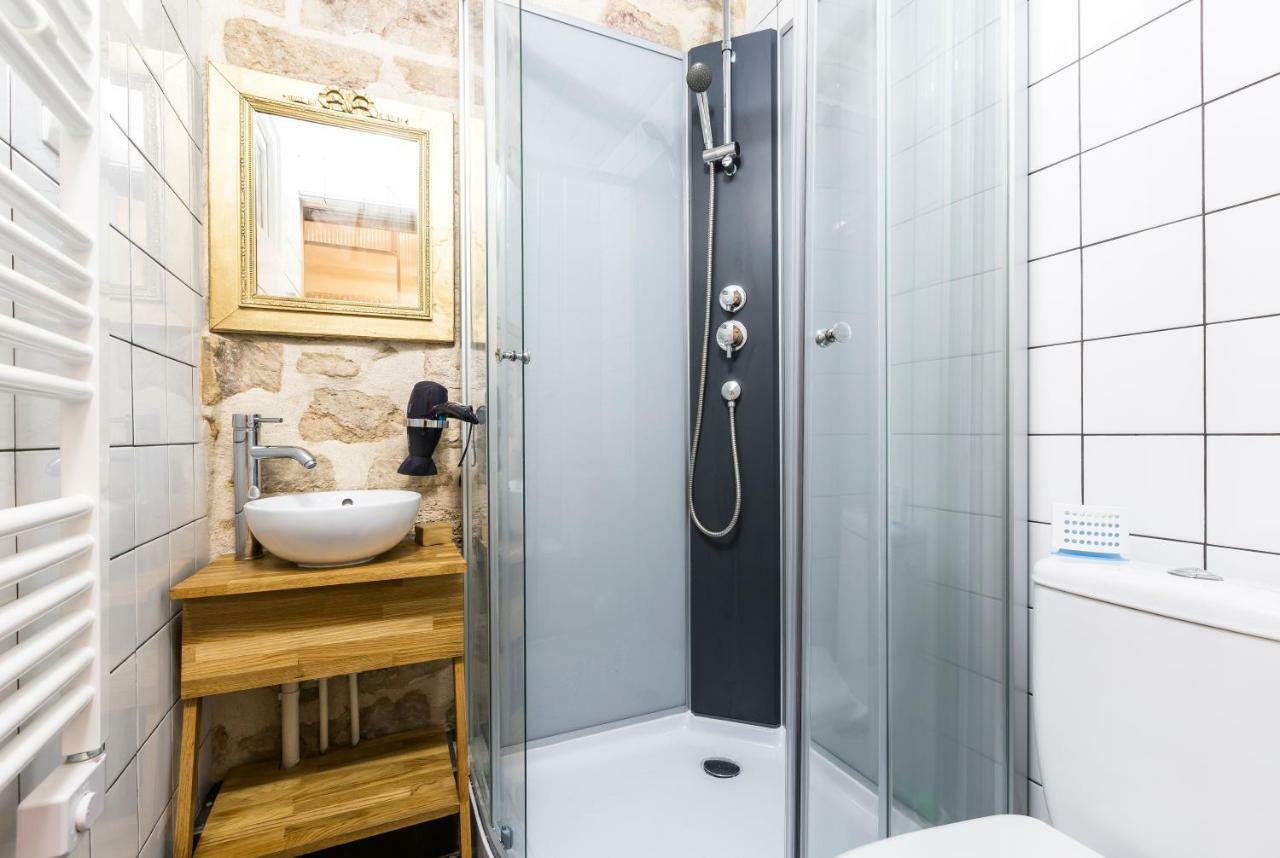 Pretty 25 M2 In A Lively District Apartment Paris Bagian luar foto